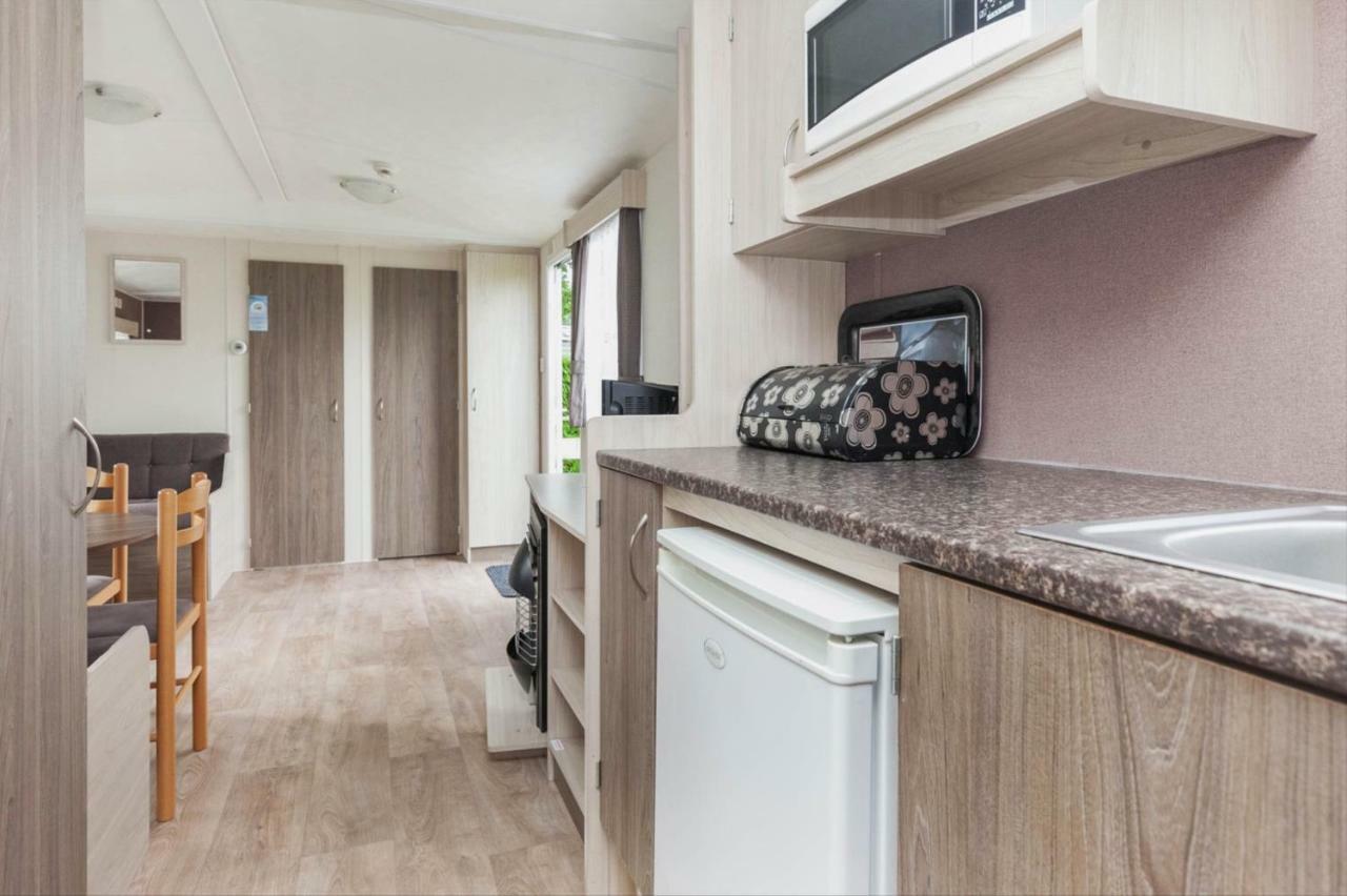Mb Zeeuwse Mobile Home Hoek Exterior photo